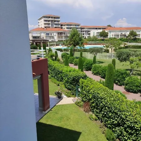 Near The And Pool Apartamento Antibes